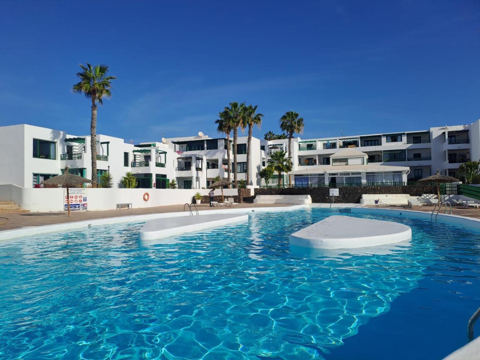 Azul Tuscan Playa Y Piscina Costa Teguise Luaran gambar