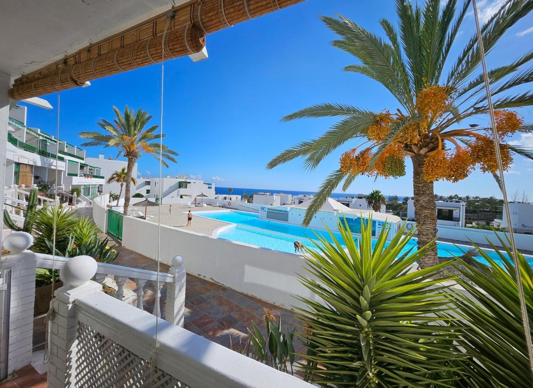 Azul Tuscan Playa Y Piscina Costa Teguise Luaran gambar