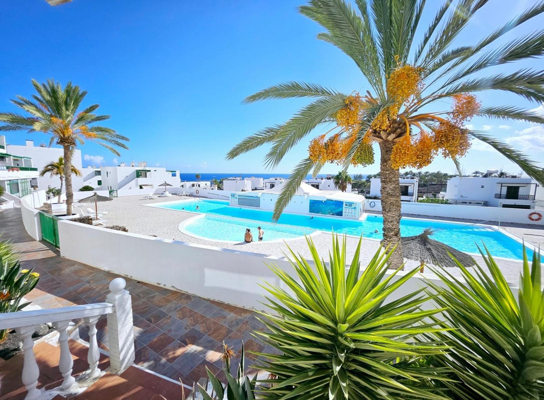 Azul Tuscan Playa Y Piscina Costa Teguise Luaran gambar