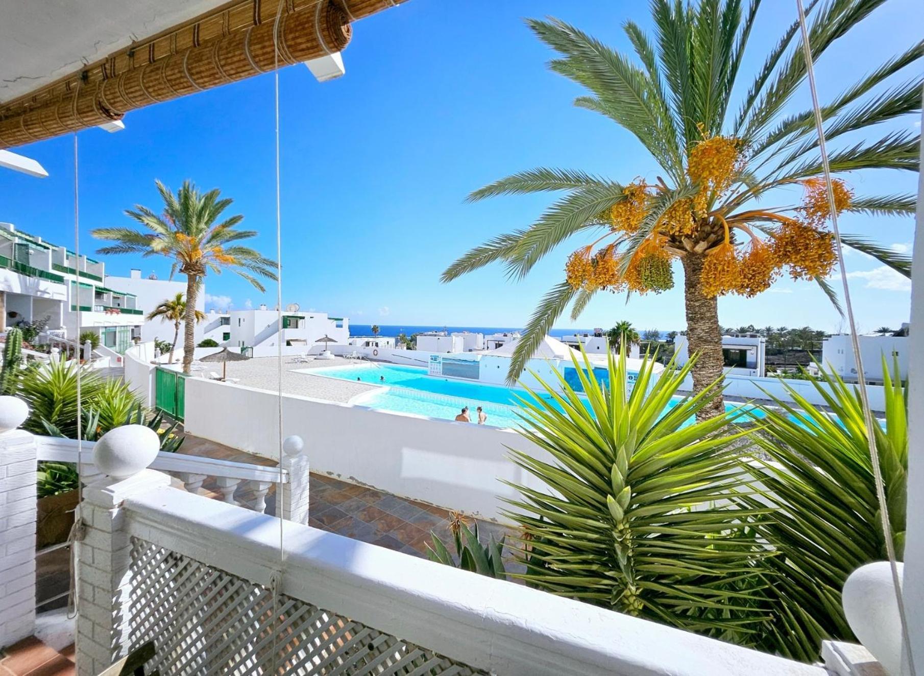 Azul Tuscan Playa Y Piscina Costa Teguise Luaran gambar