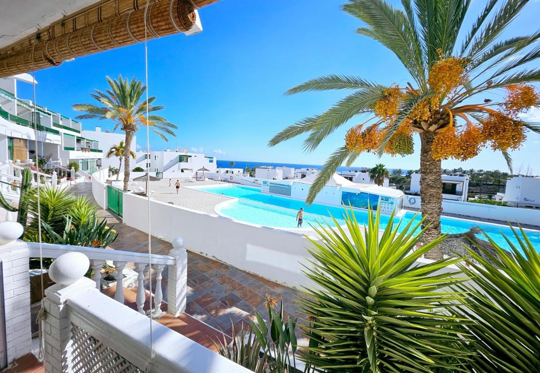 Azul Tuscan Playa Y Piscina Costa Teguise Luaran gambar