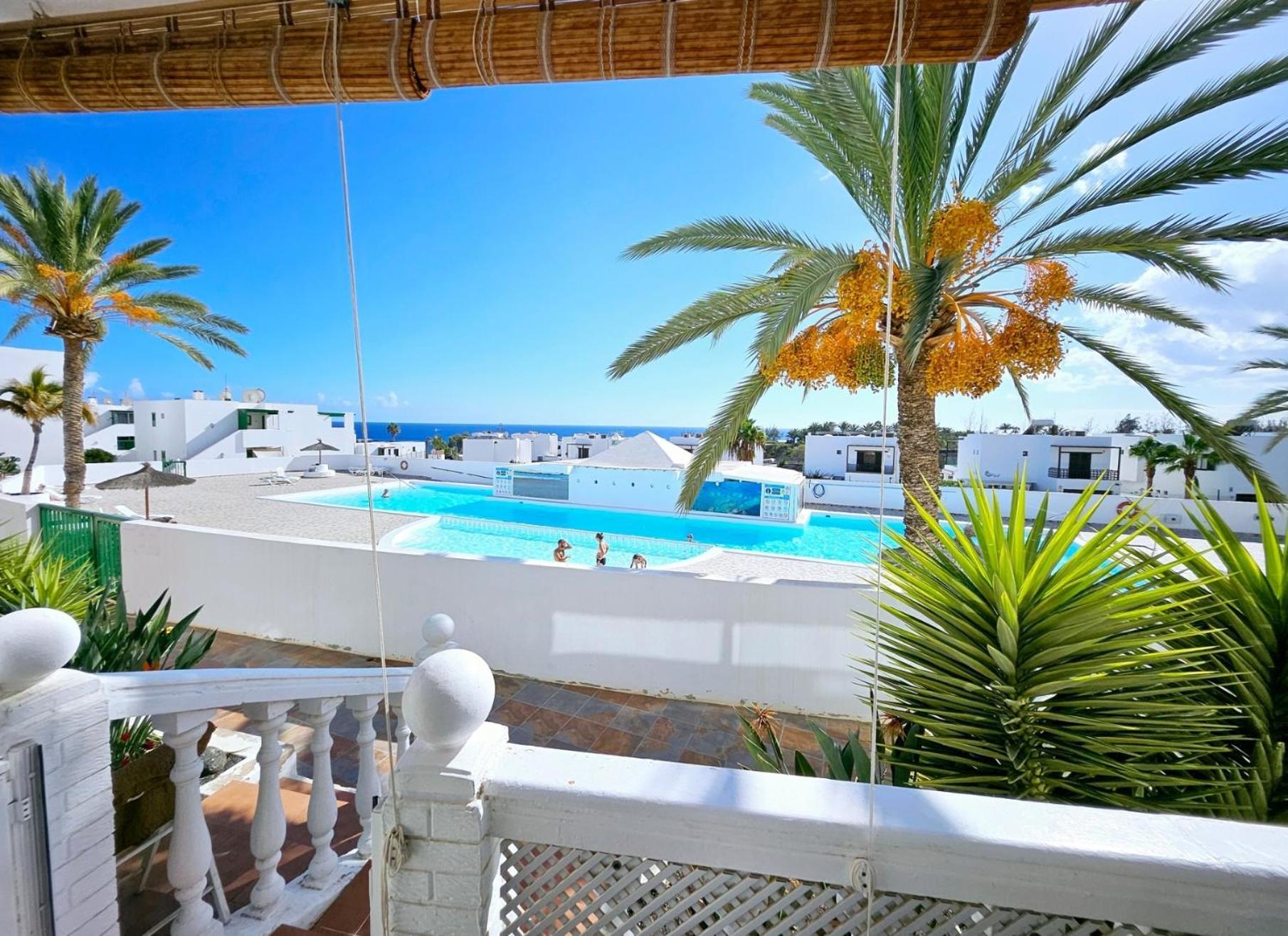 Azul Tuscan Playa Y Piscina Costa Teguise Luaran gambar