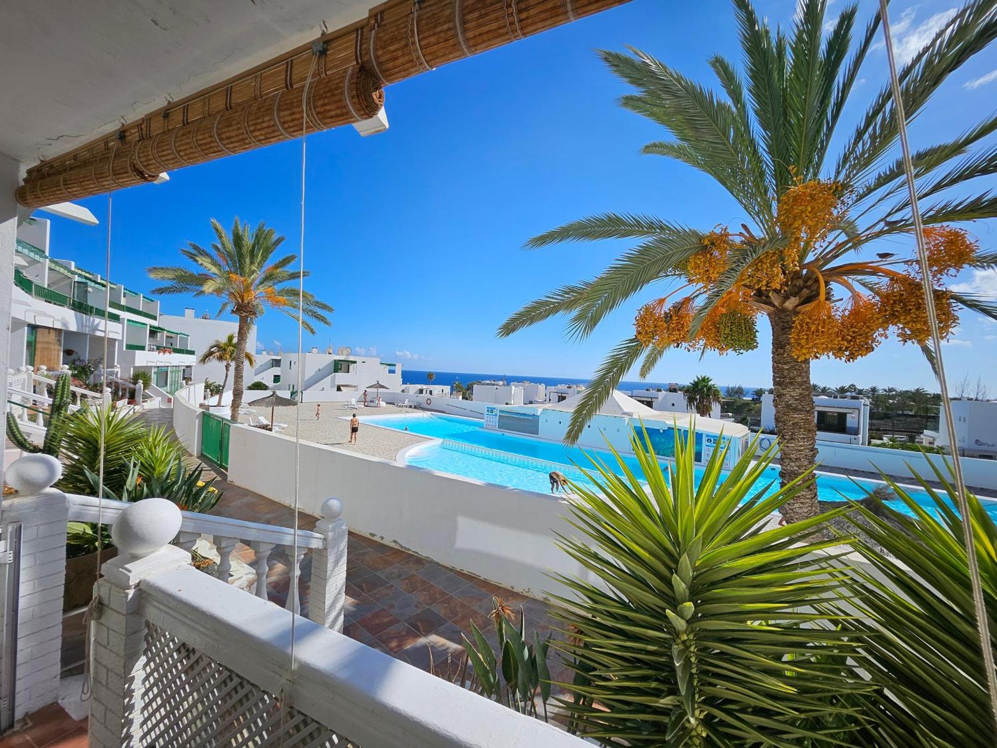 Azul Tuscan Playa Y Piscina Costa Teguise Luaran gambar